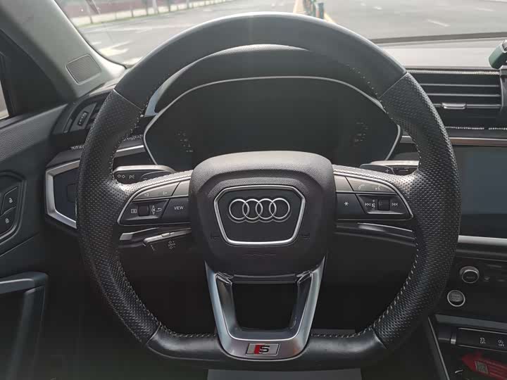 Фото 14 - Audi Q3 Sportback