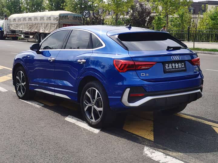 Фото 5 - Audi Q3 Sportback