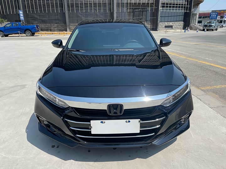 Фото 2 - Honda Accord