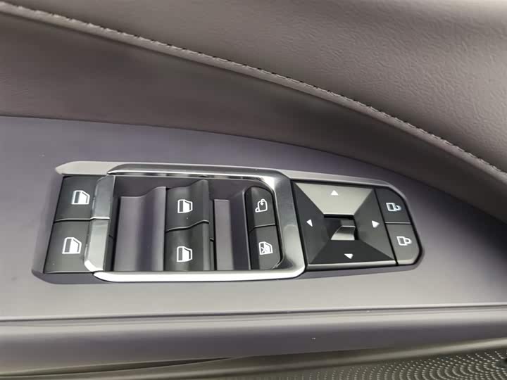 Фото 9 - Ford Mondeo