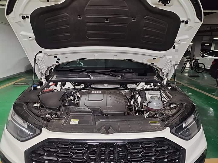 Фото 11 - Audi Q5L Sportback