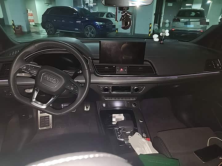 Фото 13 - Audi Q5L Sportback