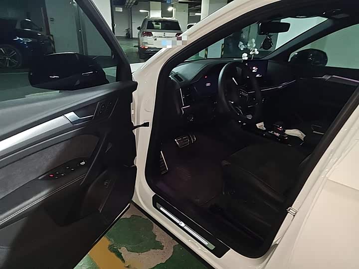 Фото 14 - Audi Q5L Sportback