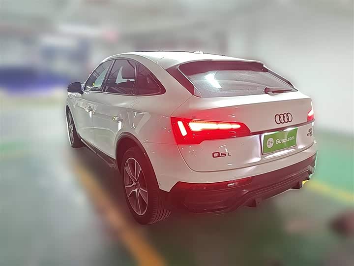 Фото 27 - Audi Q5L Sportback