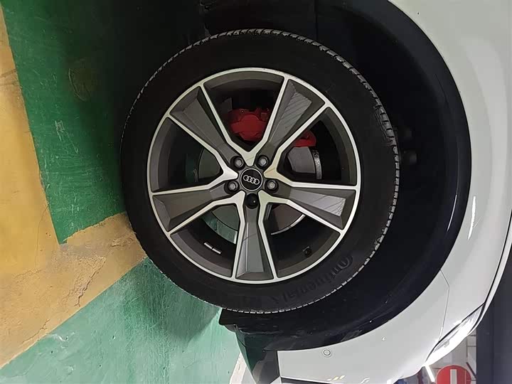 Фото 31 - Audi Q5L Sportback