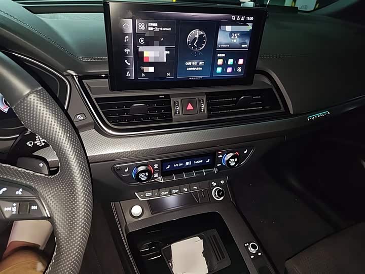 Фото 6 - Audi Q5L Sportback