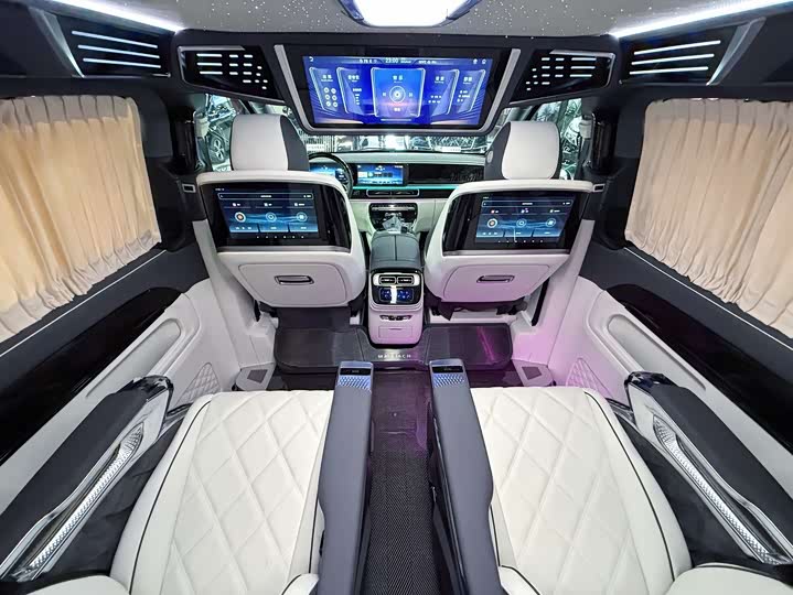 Фото 11 - Mercedes-Benz Vito