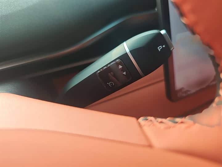 Фото 11 - Changan Deepal S05