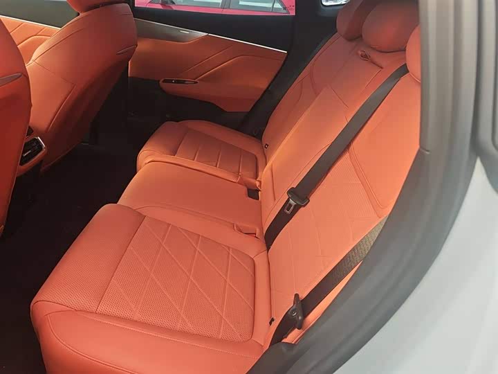 Фото 19 - Changan Deepal S05