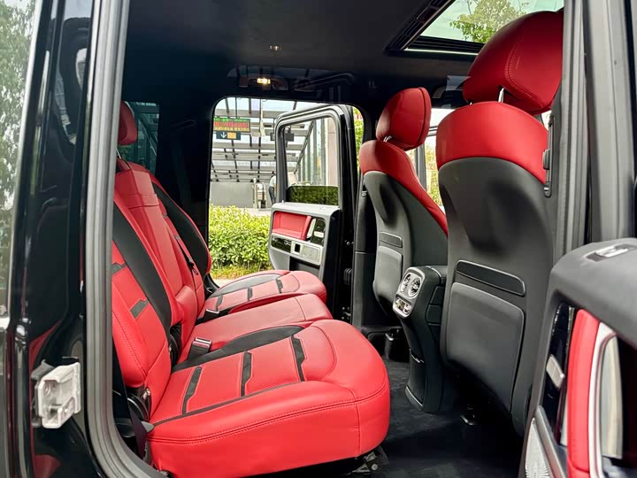 Фото 17 - Mercedes-Benz G-Class AMG