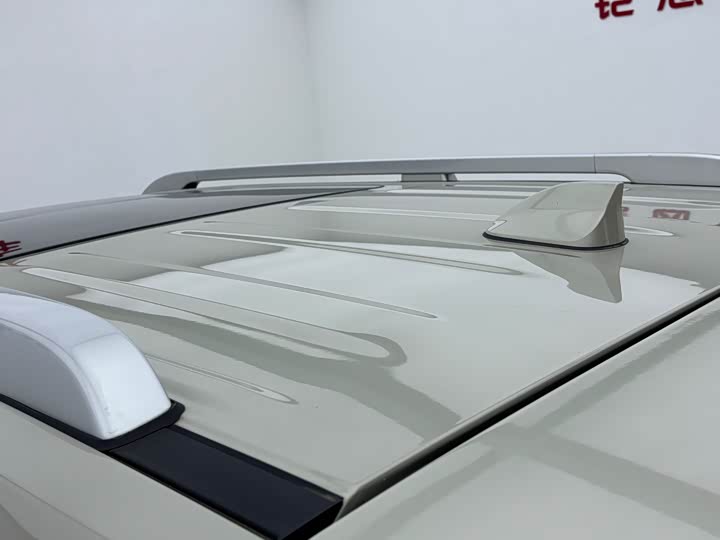 Фото 11 - Tank 500 Hybrid