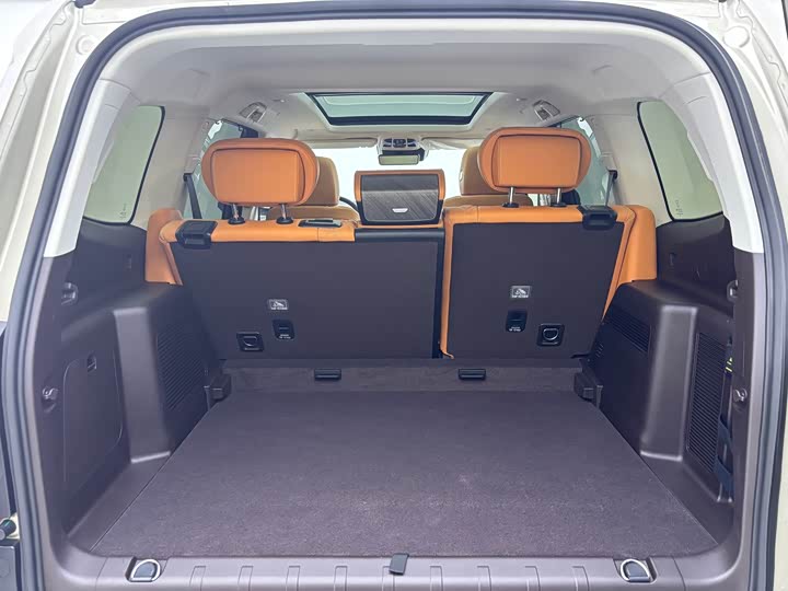 Фото 17 - Tank 500 Hybrid