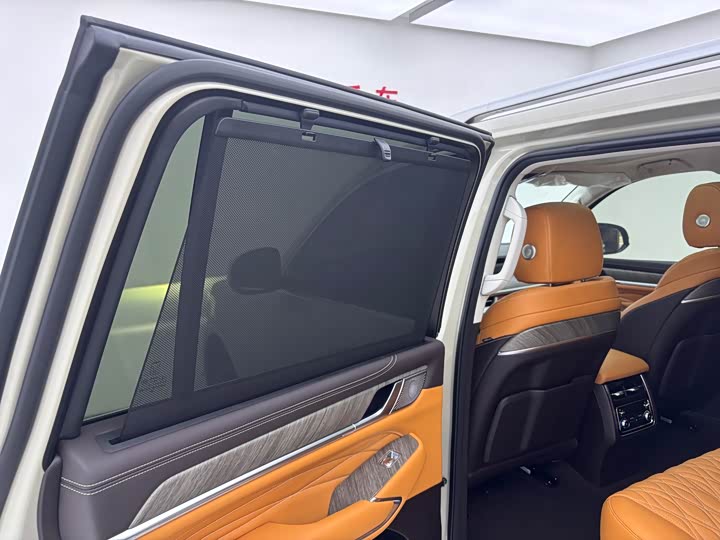 Фото 18 - Tank 500 Hybrid