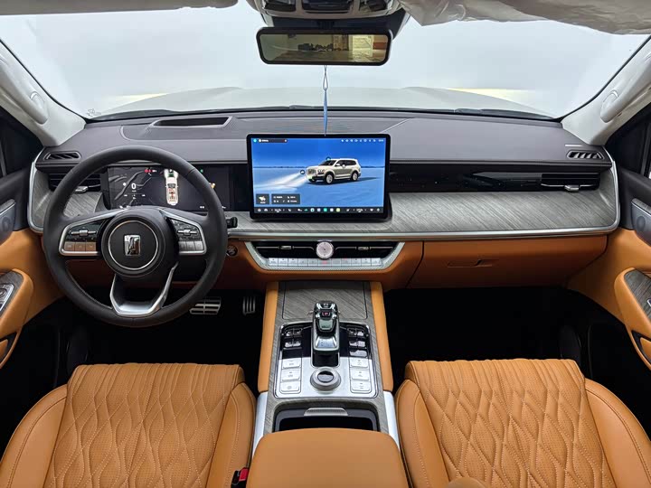 Фото 20 - Tank 500 Hybrid