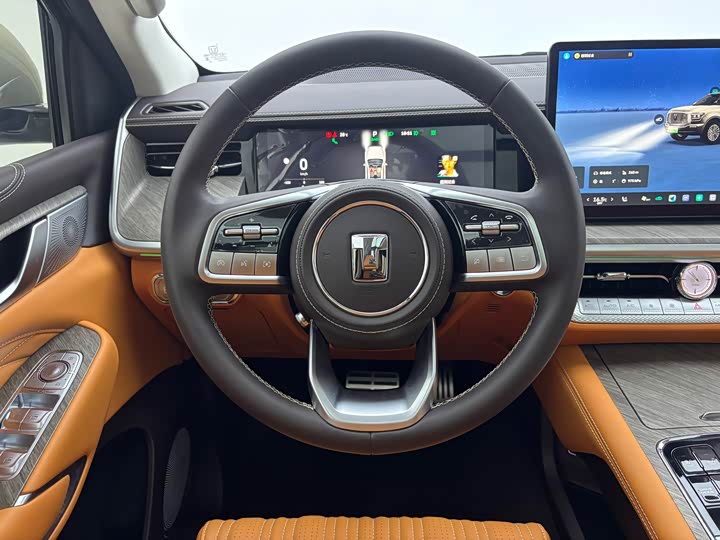 Фото 21 - Tank 500 Hybrid