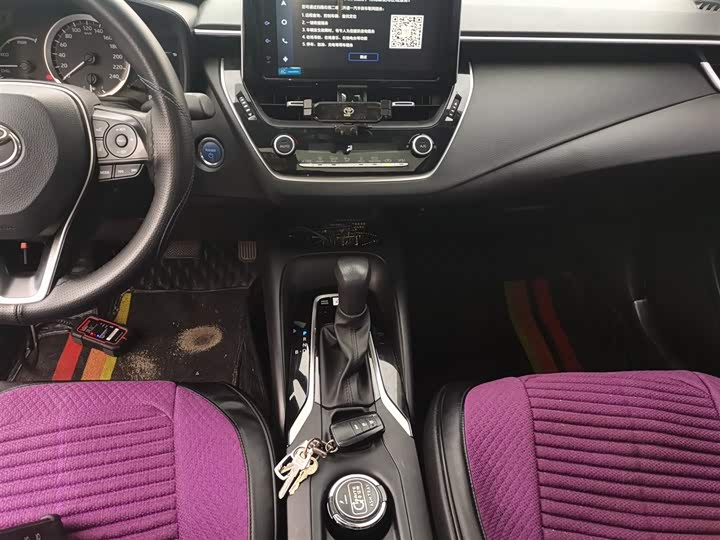 Фото 14 - Toyota Corolla