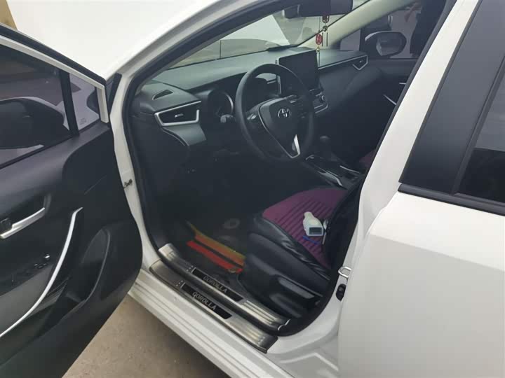 Фото 15 - Toyota Corolla