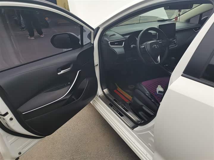 Фото 16 - Toyota Corolla