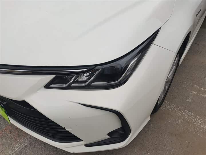 Фото 24 - Toyota Corolla