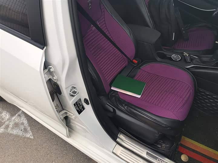 Фото 25 - Toyota Corolla