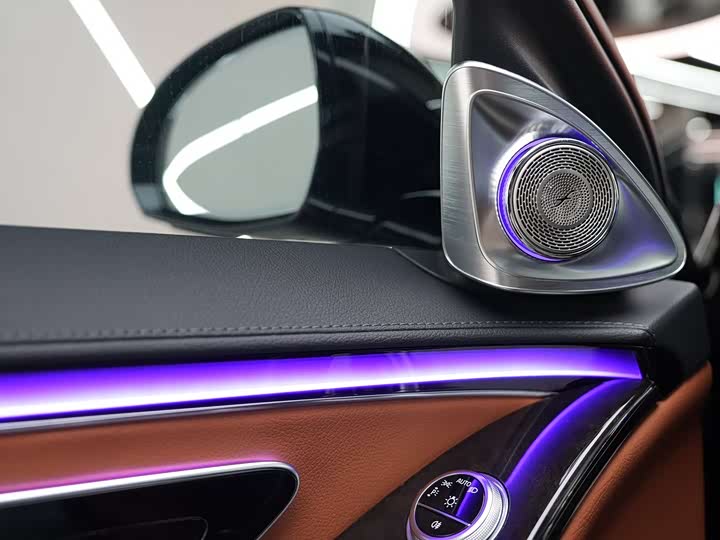 Фото 22 - Mercedes-Benz S-Class