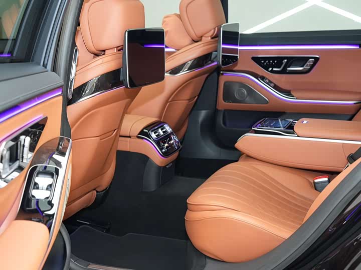 Фото 9 - Mercedes-Benz S-Class