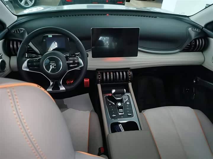 Фото 10 - BYD Yuan Plus