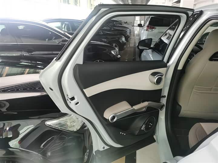 Фото 29 - BYD Yuan Plus