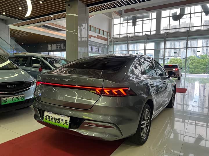 Фото 6 - BYD Qin Plus