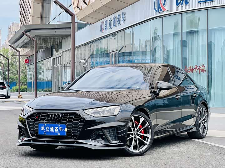 Фото 1 - Audi S4