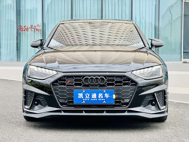 Фото 2 - Audi S4