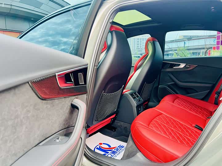 Фото 7 - Audi S4