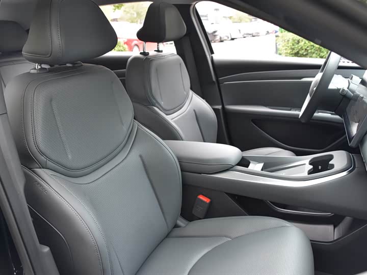 Фото 15 - XPeng Mona M03