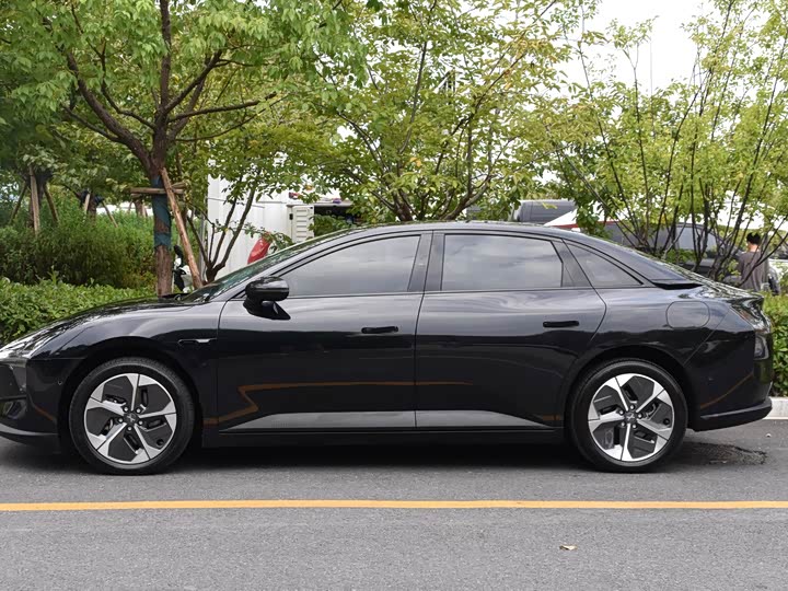 Фото 2 - XPeng Mona M03