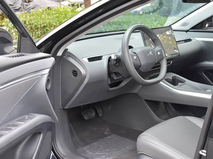 Фото 8 - XPeng Mona M03