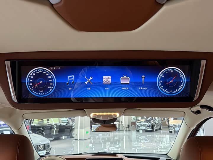 Фото 12 - Mercedes-Benz Vito