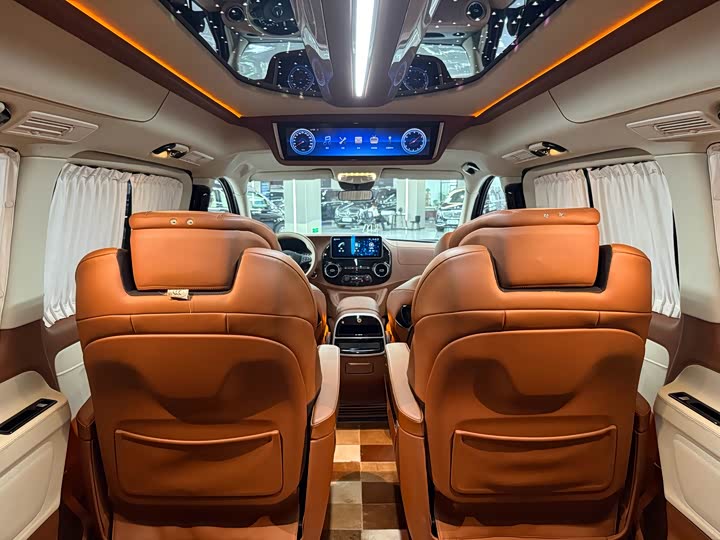 Фото 18 - Mercedes-Benz Vito