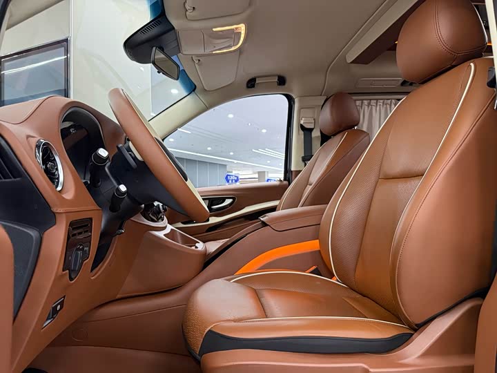 Фото 9 - Mercedes-Benz Vito