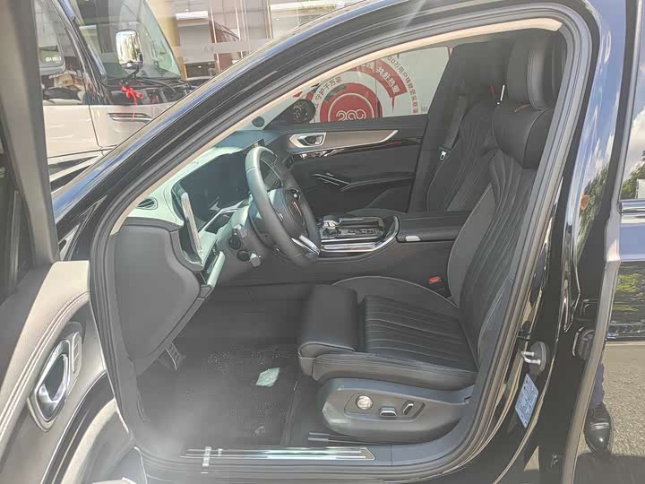 Фото 7 - Hongqi H9