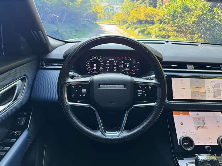 Фото 12 - Land Rover Range Rover Velar