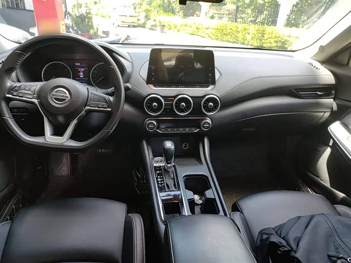 Фото 10 - Nissan Sylphy