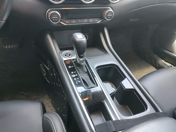 Фото 14 - Nissan Sylphy