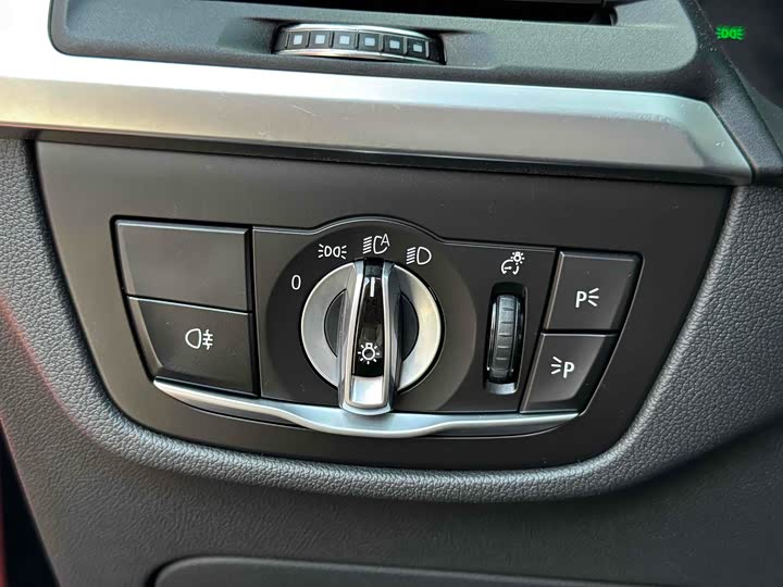 Фото 17 - BMW iX3