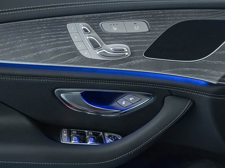 Фото 11 - Mercedes-Benz AMG GT