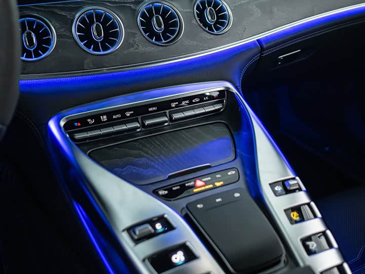 Фото 15 - Mercedes-Benz AMG GT