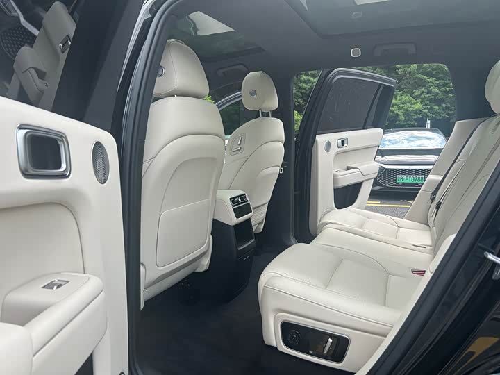 Фото 11 - LiXiang L7