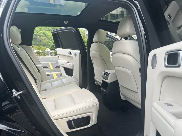 Фото 12 - LiXiang L7