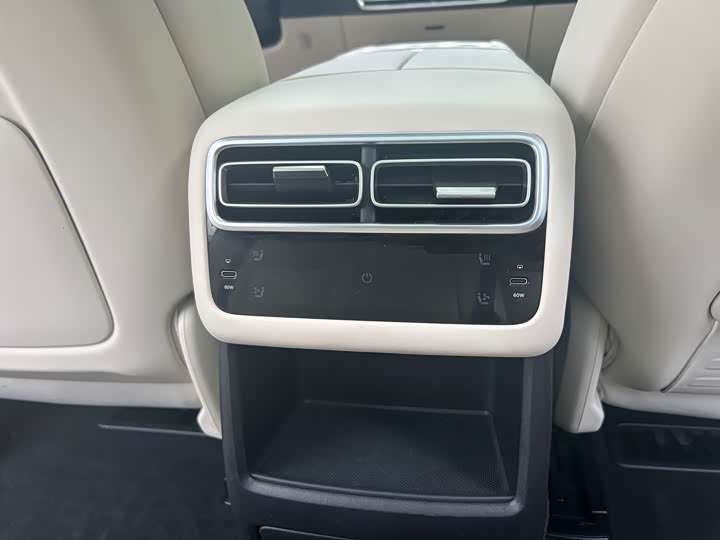 Фото 14 - LiXiang L7