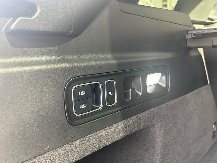 Фото 22 - LiXiang L7