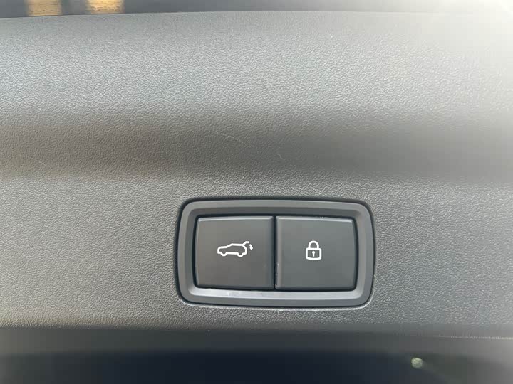 Фото 24 - LiXiang L7